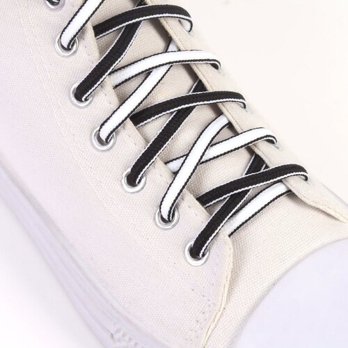Шнурки для обуви, пара, круглые, d 5 мм, 110 см, цвет чёрный/белый