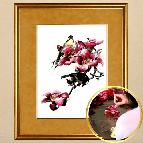 Картина вышитая шелком Две птички на розовой ветке ручной работы /см 51х61х3/багет+паспарту