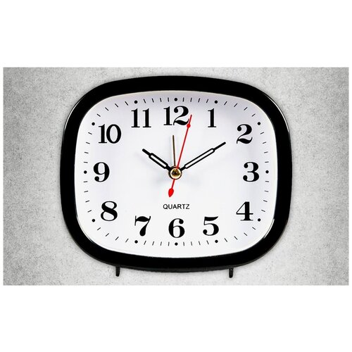 Часы кварцевые в современном стиле в форме круга Рубин Классика